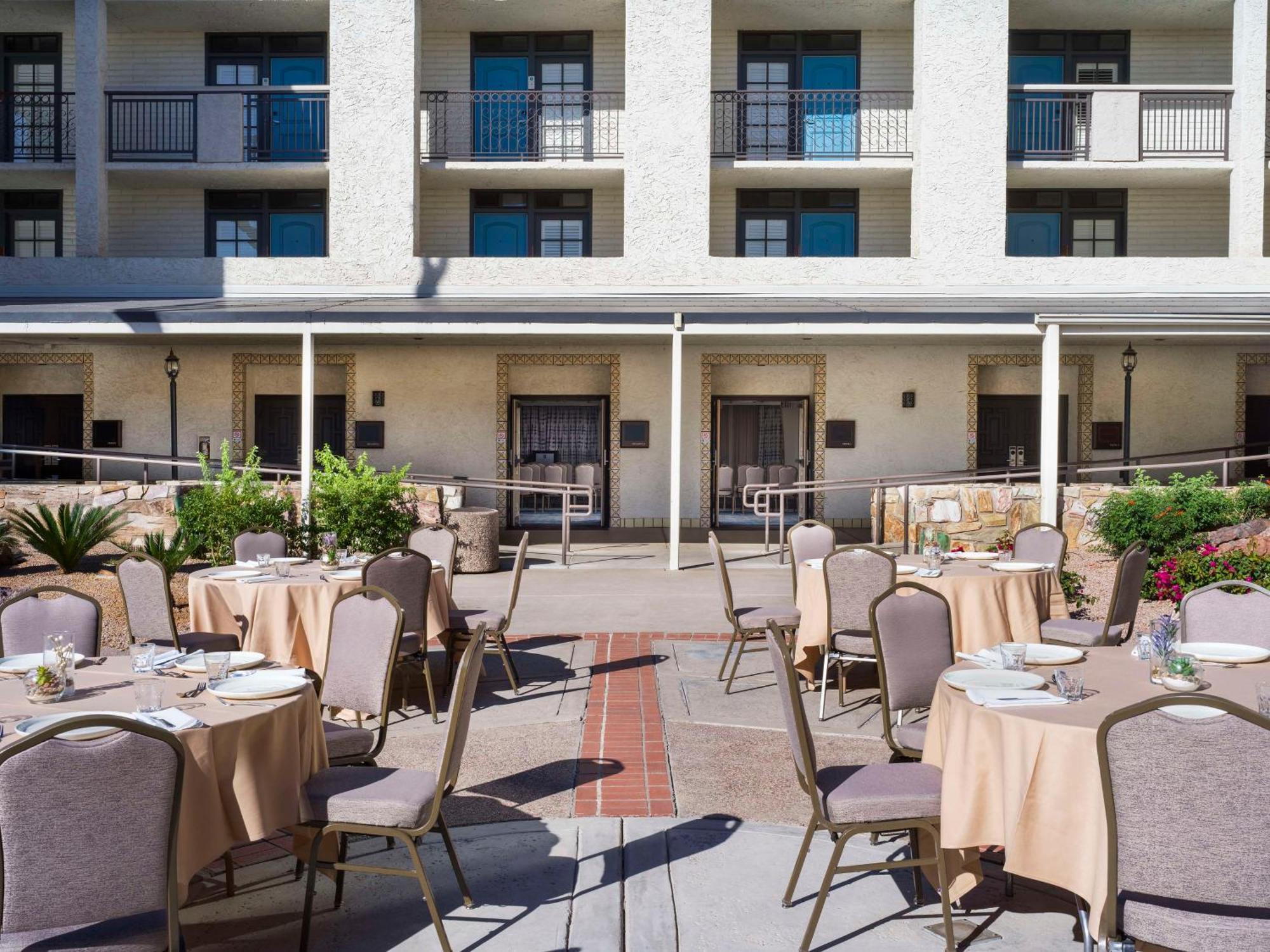 Embassy Suites By Hilton Scottsdale Resort Zewnętrze zdjęcie